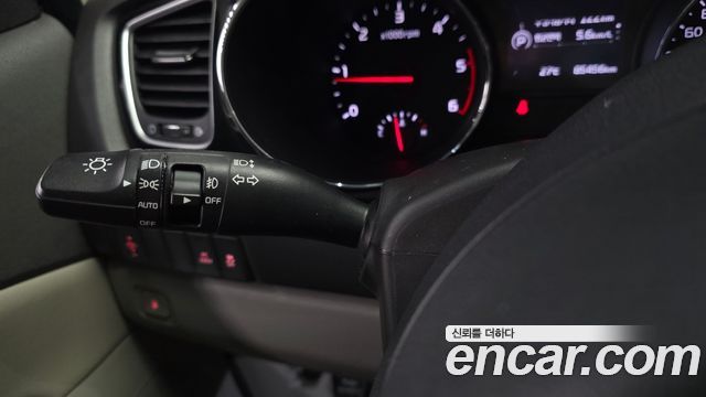 Kia Canival 2017 — photo 28