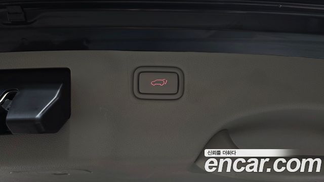 Kia Canival 2017 — photo 31