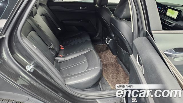 Kia K5 2022 — photo 11