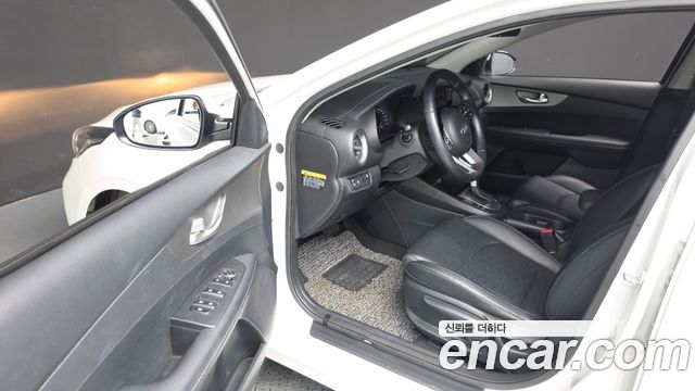 Kia K3 2019 — photo 13