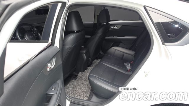 Kia K3 2019 — photo 18