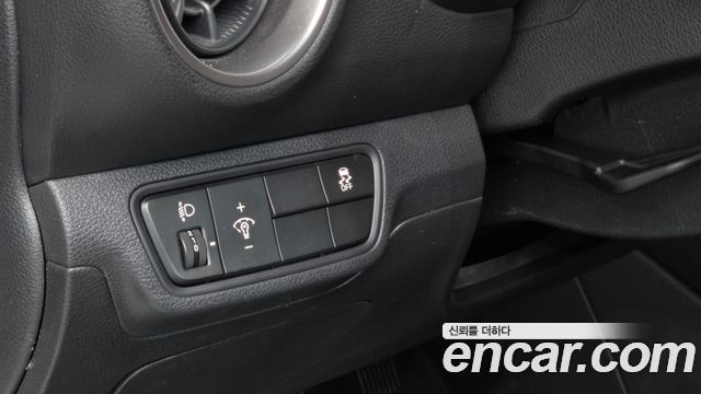 Kia K3 2019 — photo 24