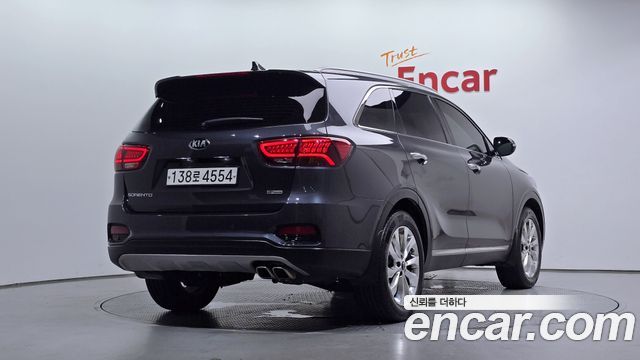 Kia Sorento 2019 — photo 2