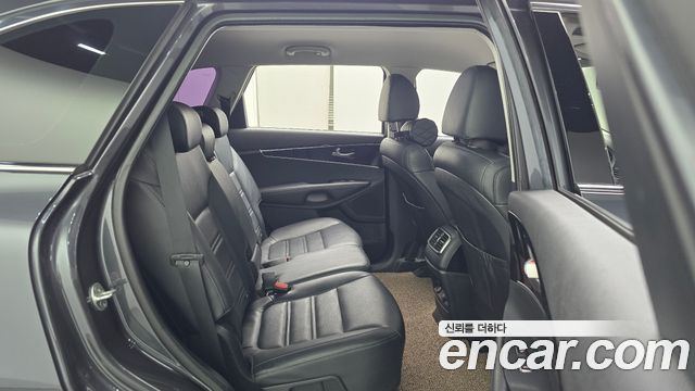 Kia Sorento 2019 — photo 17