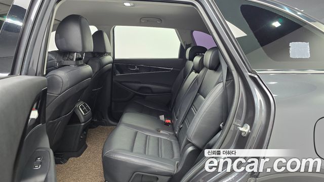 Kia Sorento 2019 — photo 18