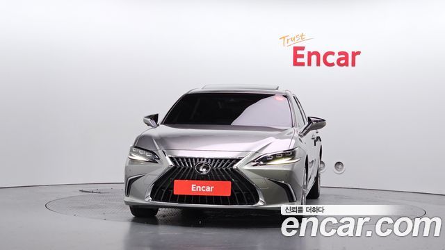 Lexus ES 2023 — photo 3