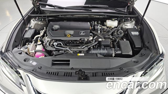 Lexus ES 2023 — photo 6