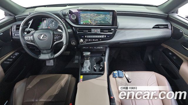 Lexus ES 2023 — photo 10