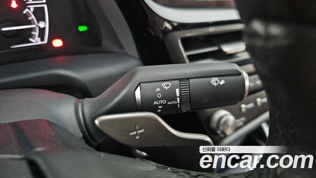 Lexus ES 2023 — photo 21