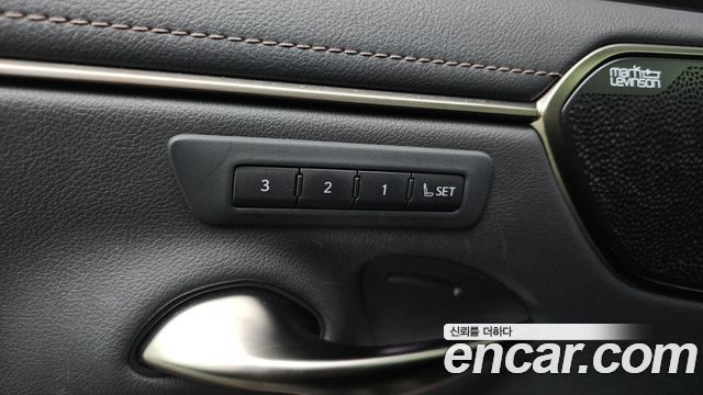 Lexus ES 2023 — photo 22