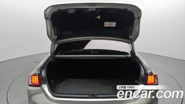 Lexus ES 2023 — photo 26