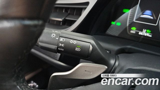 Lexus ES 2023 — photo 28