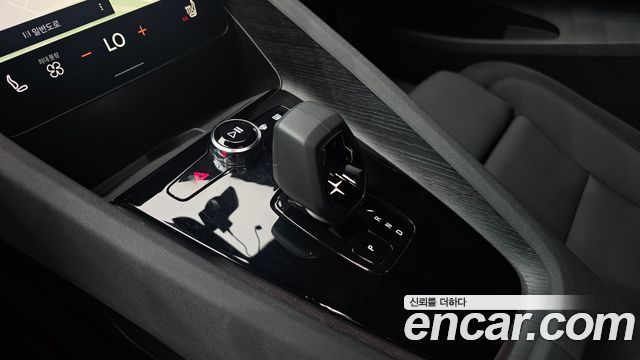 Polestar Polestar 2 2022 — photo 12