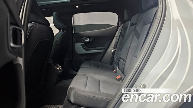 Polestar Polestar 2 2022 — photo 18