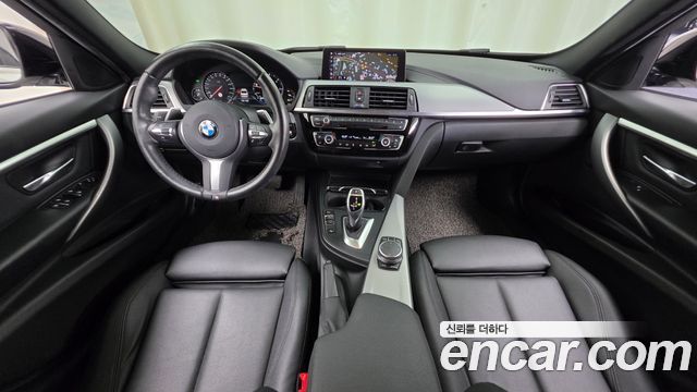 BMW 3-Series 2018 — photo 10