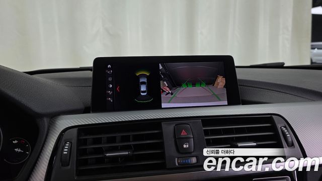 BMW 3-Series 2018 — photo 21