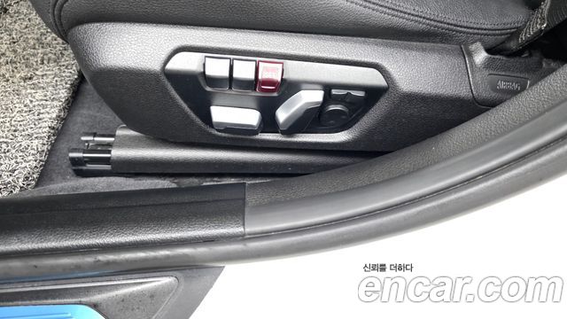 BMW 3-Series 2018 — photo 32