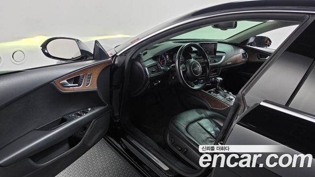 Audi A7 2012 — photo 10