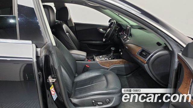 Audi A7 2012 — photo 11