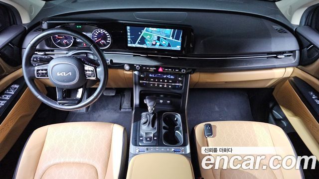 Kia Canival 2023 — photo 7