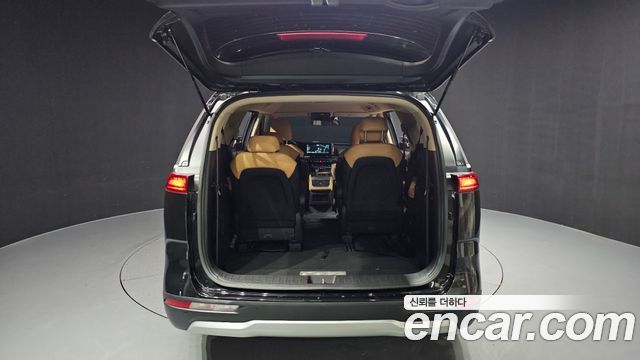 Kia Canival 2023 — photo 20
