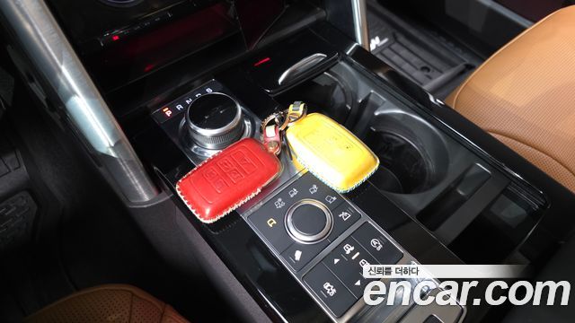 Land Rover Discovery 2019 — photo 12