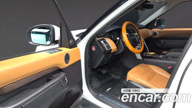 Land Rover Discovery 2019 — photo 13