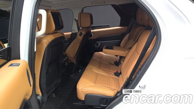 Land Rover Discovery 2019 — photo 18