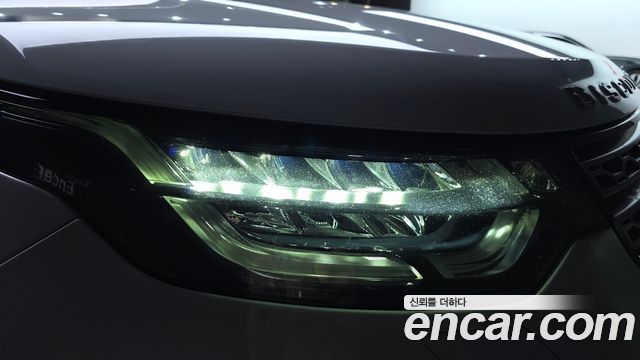 Land Rover Discovery 2019 — photo 8
