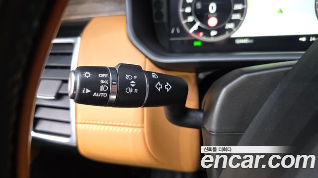Land Rover Discovery 2019 — photo 29