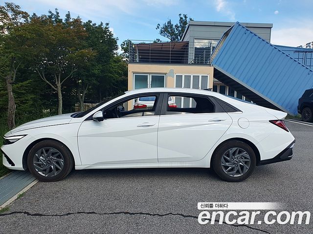 Hyundai AVANTE 2025 — photo 10
