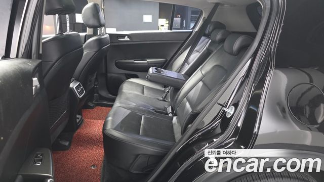 Kia Sportage 2017 — photo 16
