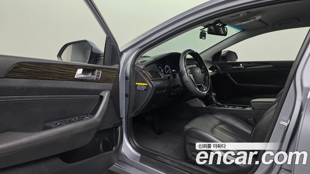 Hyundai Sonata 2016 — photo 13