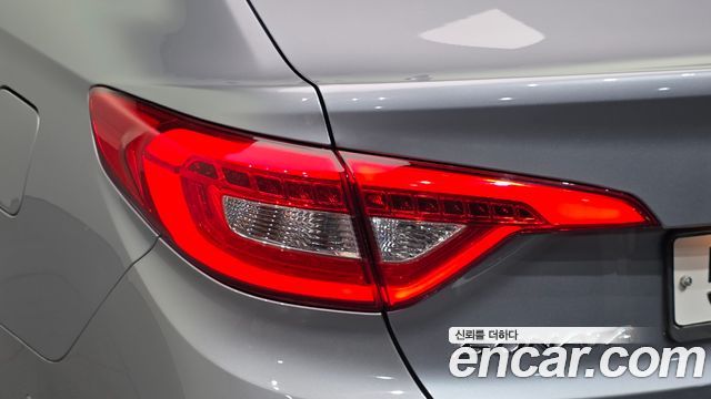 Hyundai Sonata 2016 — photo 9