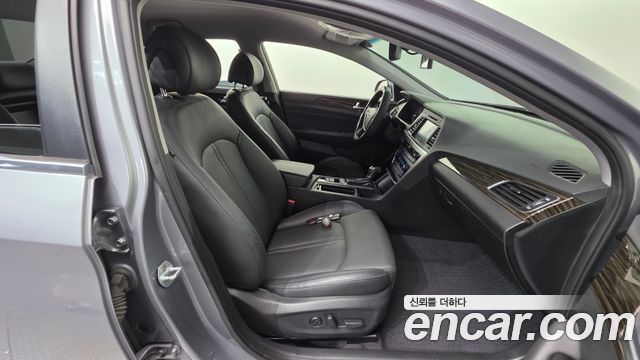Hyundai Sonata 2016 — photo 16
