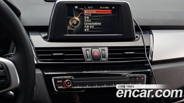 BMW 2-Series 2017 — photo 13