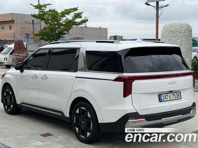 Kia Canival 2025 — photo 2