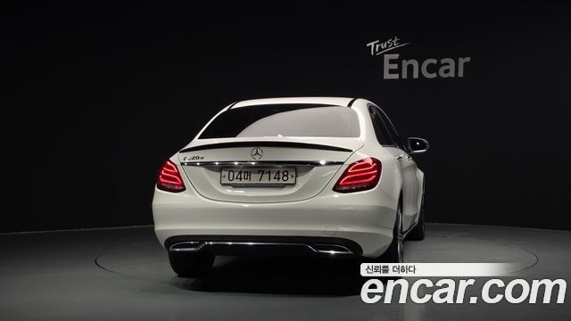 Mercedes-Benz C-Class 2018 — photo 4