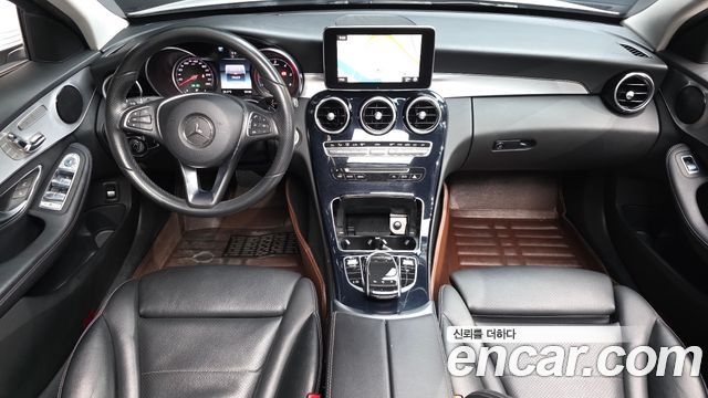 Mercedes-Benz C-Class 2018 — photo 10