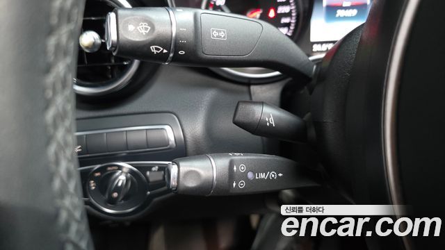 Mercedes-Benz C-Class 2018 — photo 36