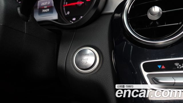 Mercedes-Benz C-Class 2018 — photo 37