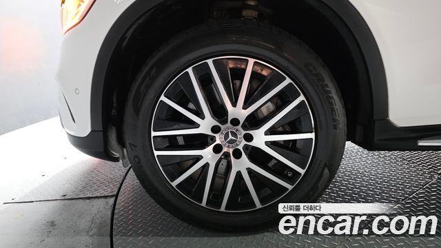 Mercedes-Benz GLC-Class 2021 — photo 5
