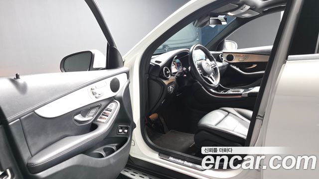 Mercedes-Benz GLC-Class 2021 — photo 13