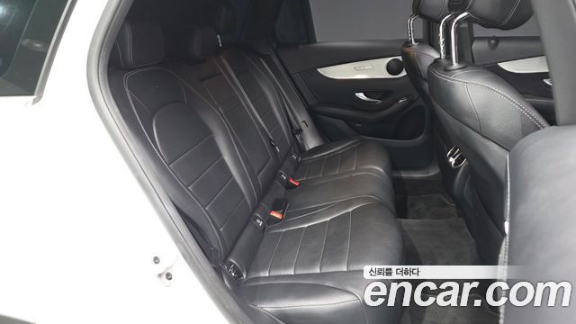 Mercedes-Benz GLC-Class 2021 — photo 18