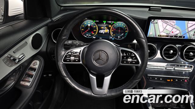 Mercedes-Benz GLC-Class 2021 — photo 19