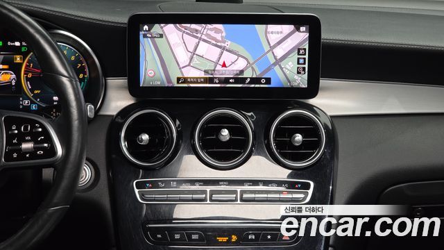 Mercedes-Benz GLC-Class 2021 — photo 20