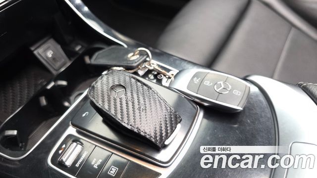 Mercedes-Benz GLC-Class 2021 — photo 25