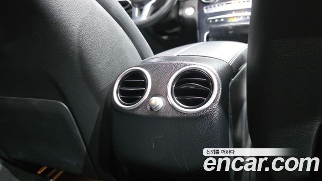 Mercedes-Benz GLC-Class 2021 — photo 33