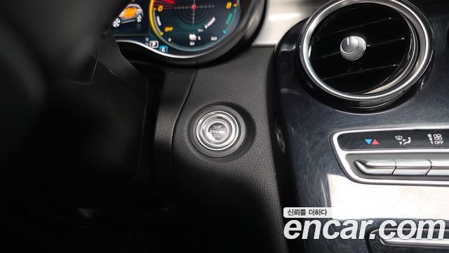 Mercedes-Benz GLC-Class 2021 — photo 39