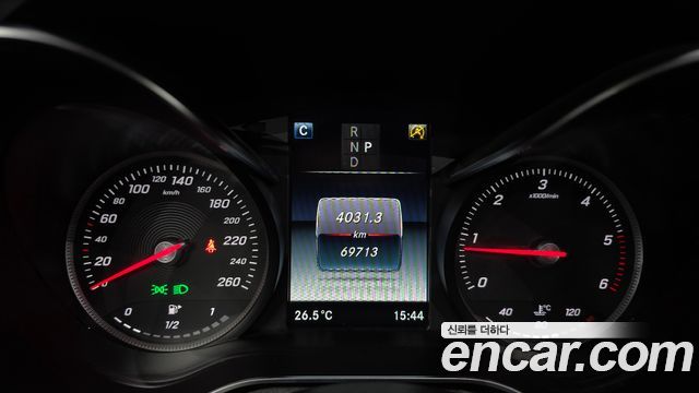 Mercedes-Benz GLC-Class 2018 — photo 11